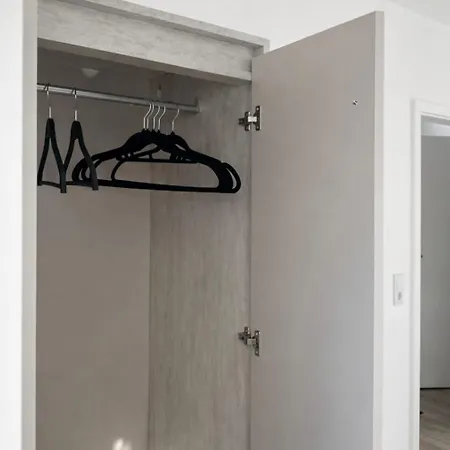 Muse By Comfort Housing - 2 Bedroom * 法尔肯塞