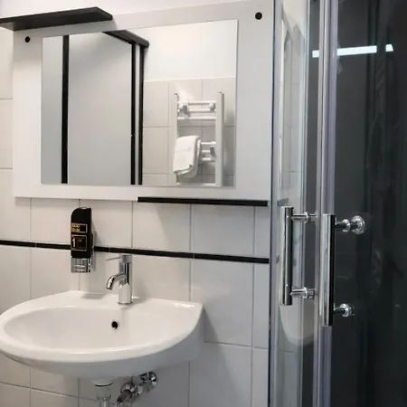 Muse By Comfort Housing - 2 Bedroom * 法尔肯塞